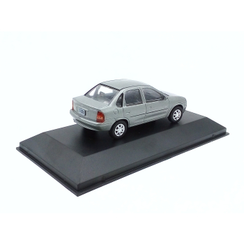Chevrolet (Opel) Corsa GLS 1997 sedan - skala 1:43 - Salvat/Hachette